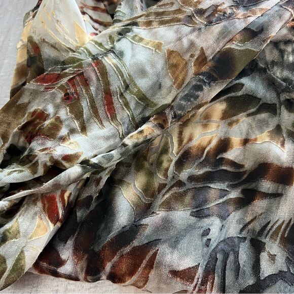 Chico’s Silk Blend Burnout Velvet Long Sleeve Top Blouse Earth Tones Large - Picture 9 of 9